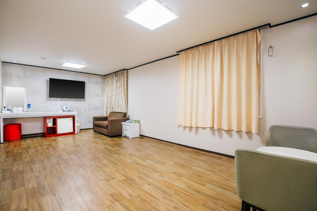 Oakra Hotel Jeju Exteriör bild